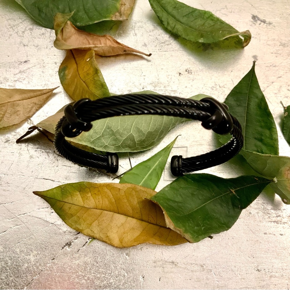 new trendy black painted cable double X bracelet